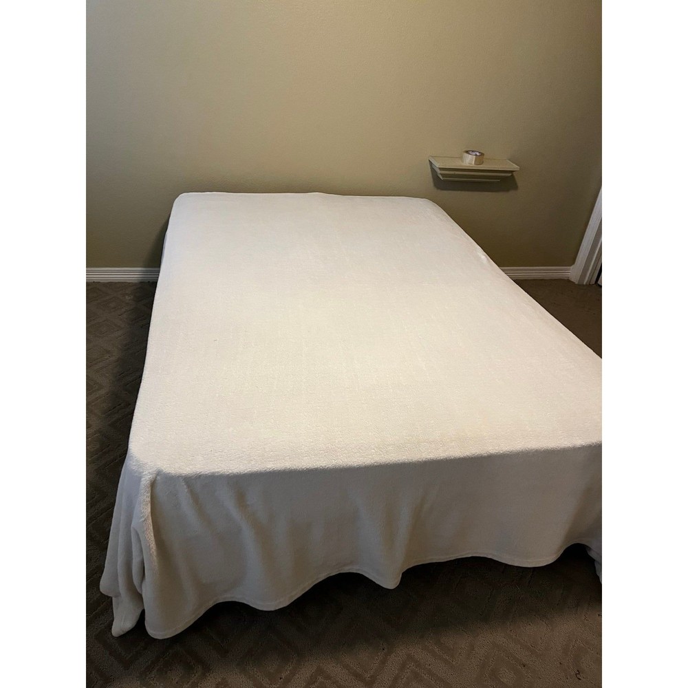 Queen Size Soft Spread